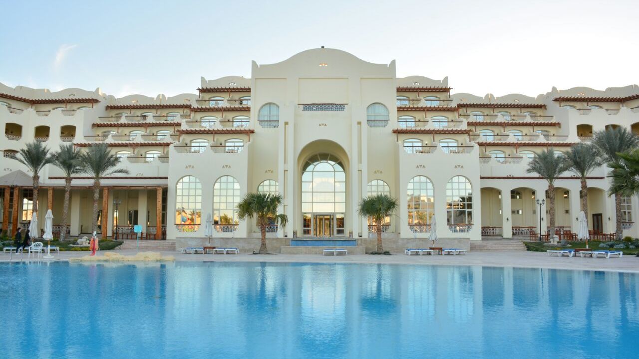 اقوي عروض منتجع رويال لاجونز ريزورت الغردقة - افضل فنادق الغردقة 5 نجوم | Royal Lagoons Resort & Aqua Park